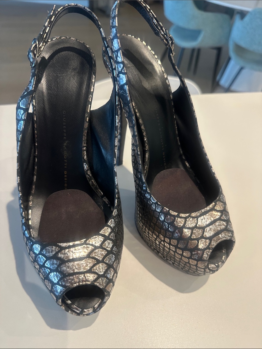 Giuseppe Zanotti Metallic Snake-Effect Peep-Toe Slingbacks - silver/Black